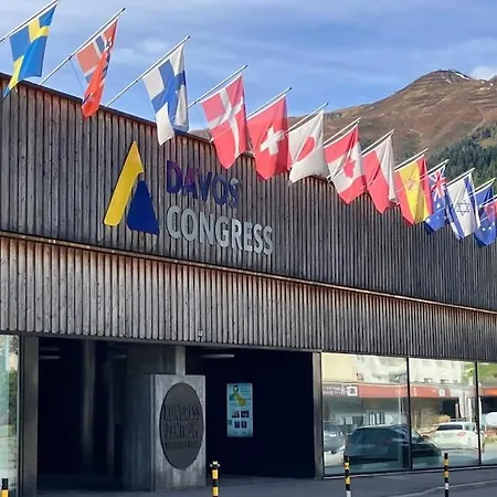 Furnished Platz Close To Wef * ダヴォス・プラッツ