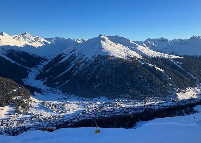 Апартаменты Furnished Platz Close To Wef